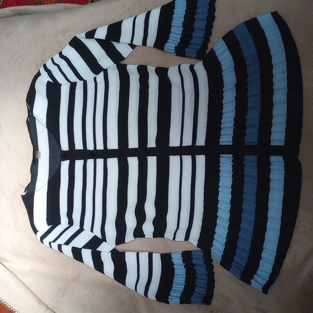 Lds Renuar L Striped Black and White Cardigan Style Blouse w Blue Accents